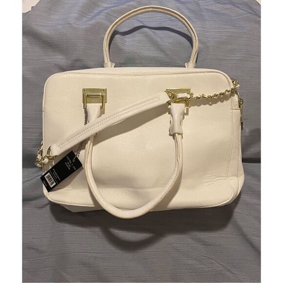 NWT Olivia + Joy New York white shoulder bag with gold hardware - Picture 1 of 10